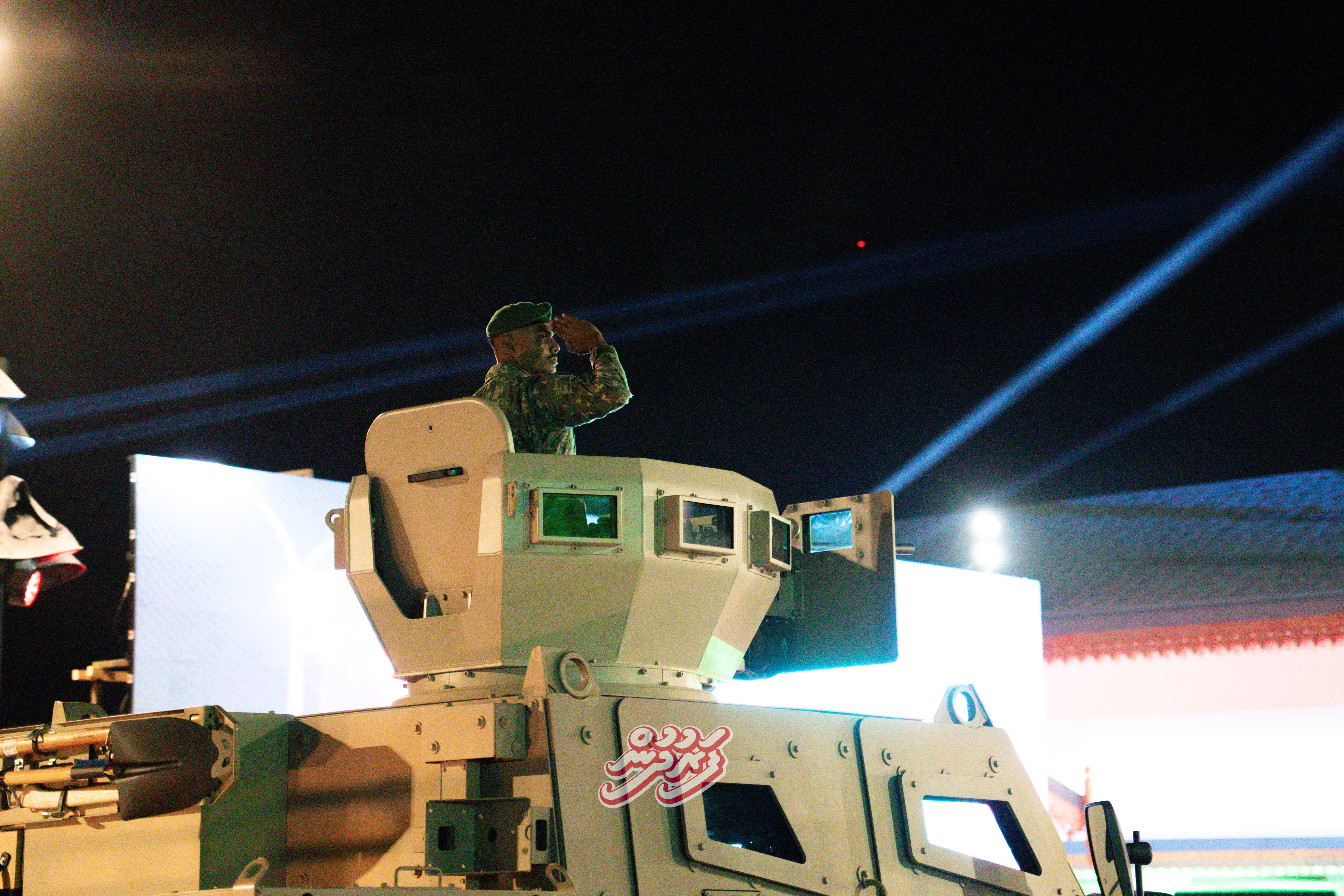 Minivan Dhuvas 2026