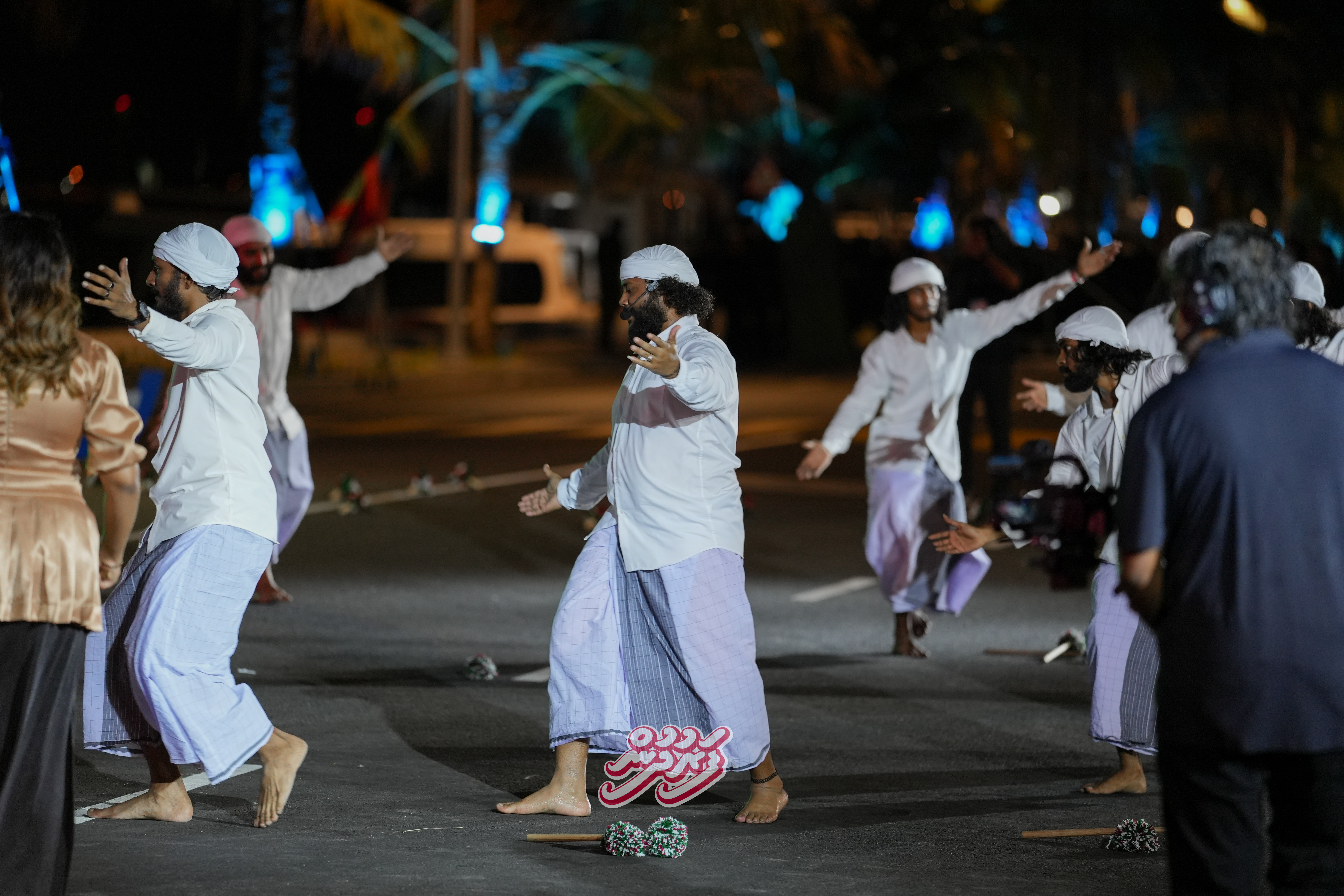 Minivan Dhuvas 2026