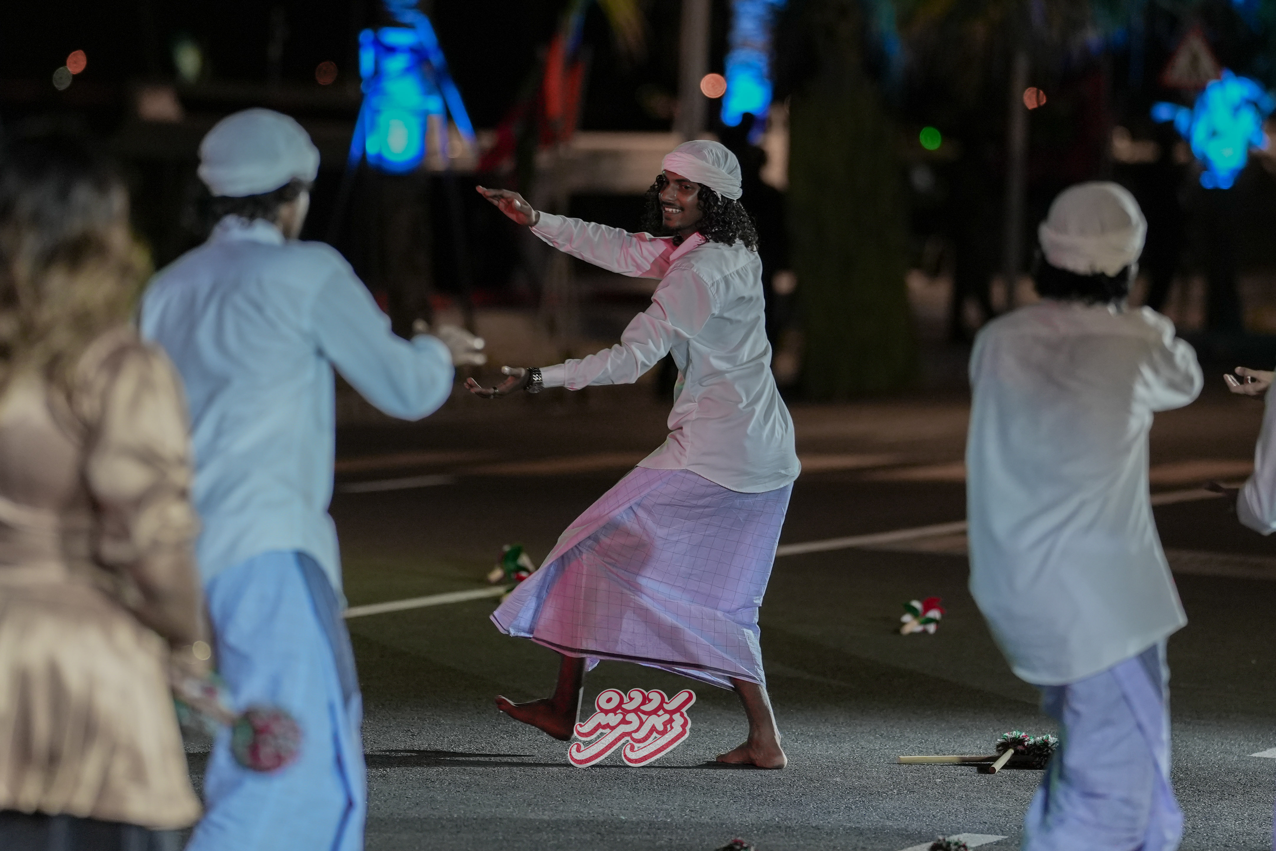 Minivan Dhuvas 2026
