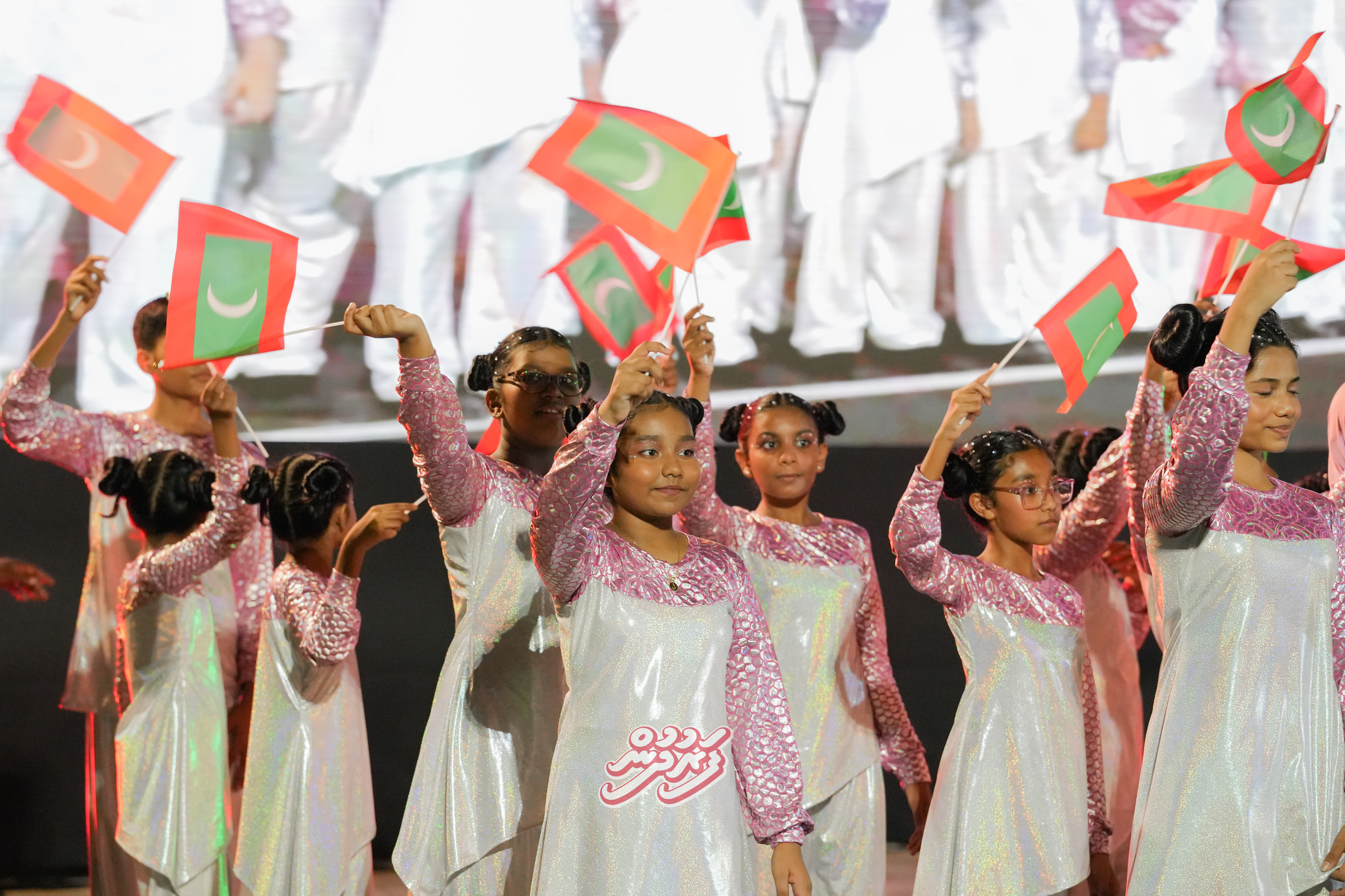Minivan Dhuvas 2026