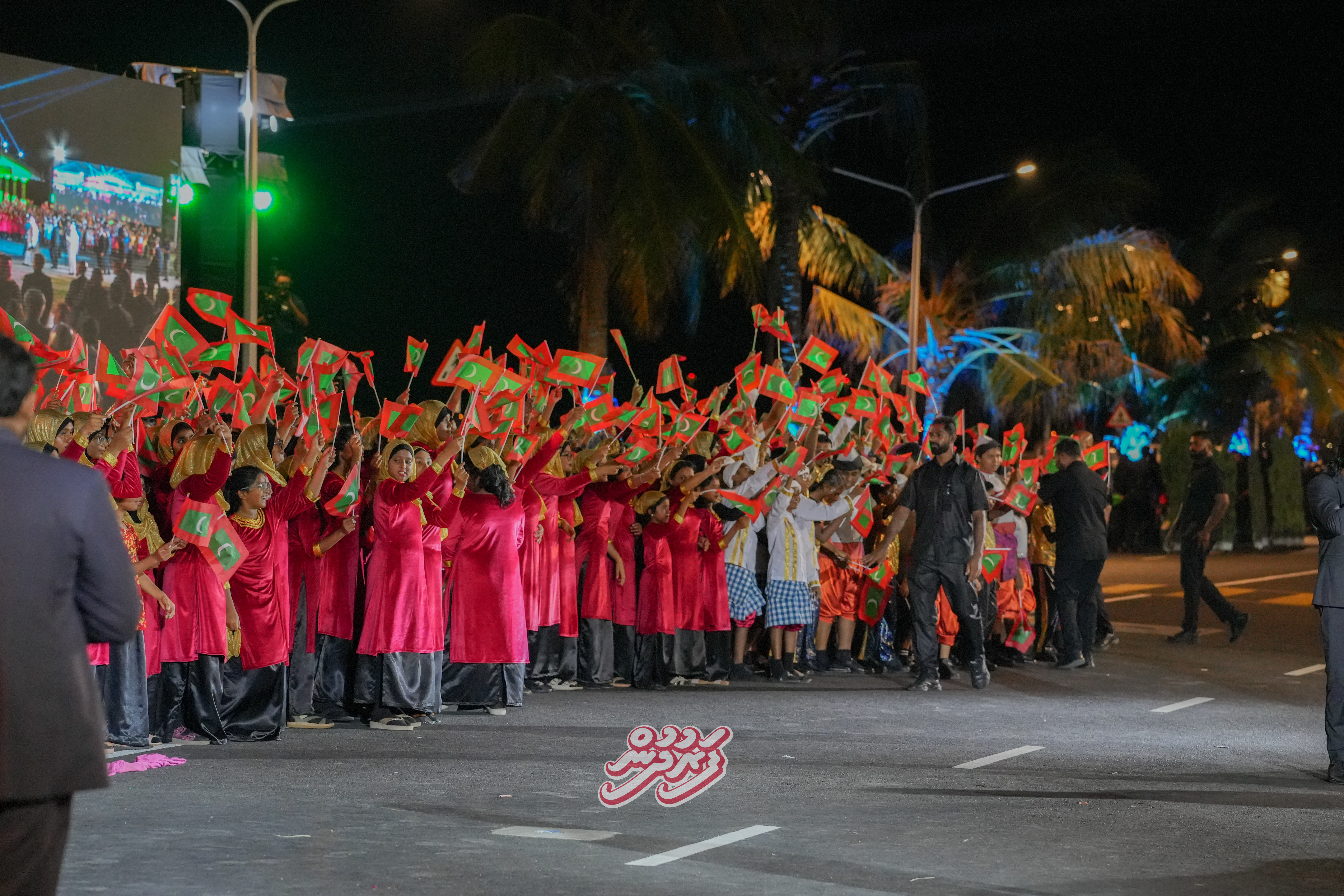 Minivan Dhuvas 2026