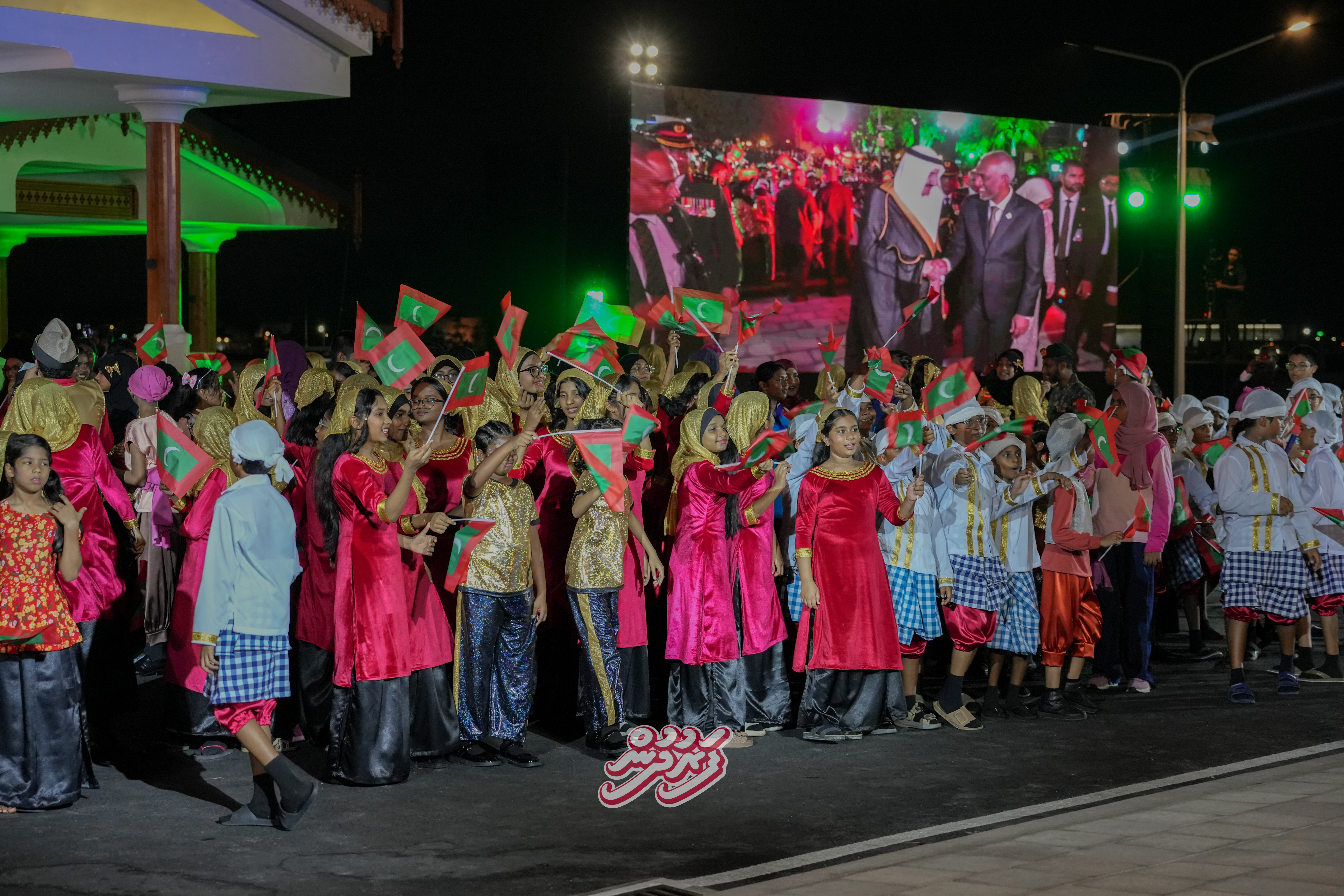Minivan Dhuvas 2026