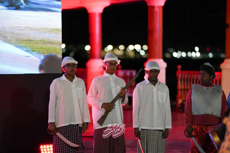 Minivan Dhuvas 2026