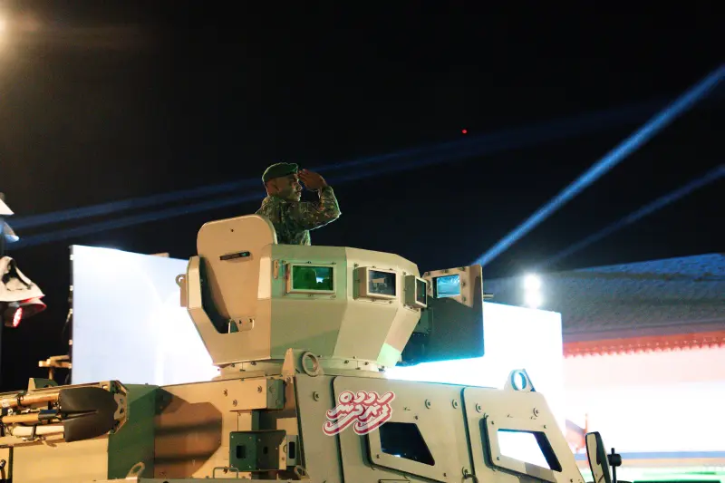 Minivan Dhuvas 2026