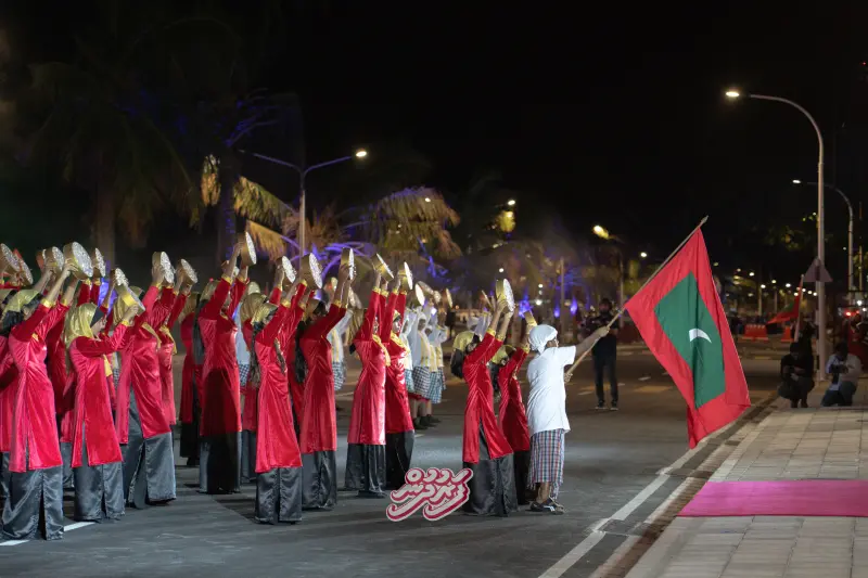 Minivan Dhuvas 2026