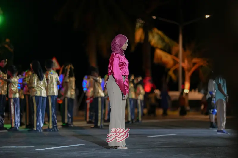 Minivan Dhuvas 2026