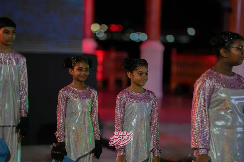Minivan Dhuvas 2026