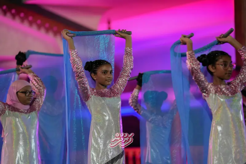 Minivan Dhuvas 2026