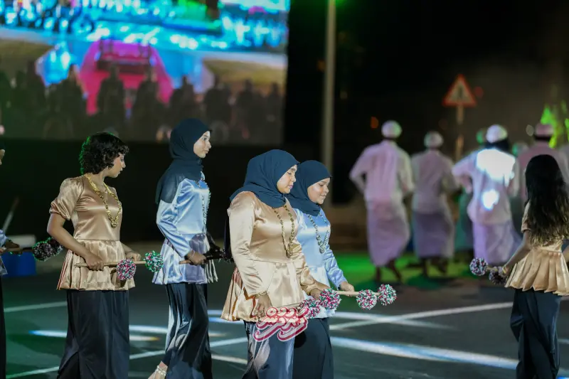 Minivan Dhuvas 2026
