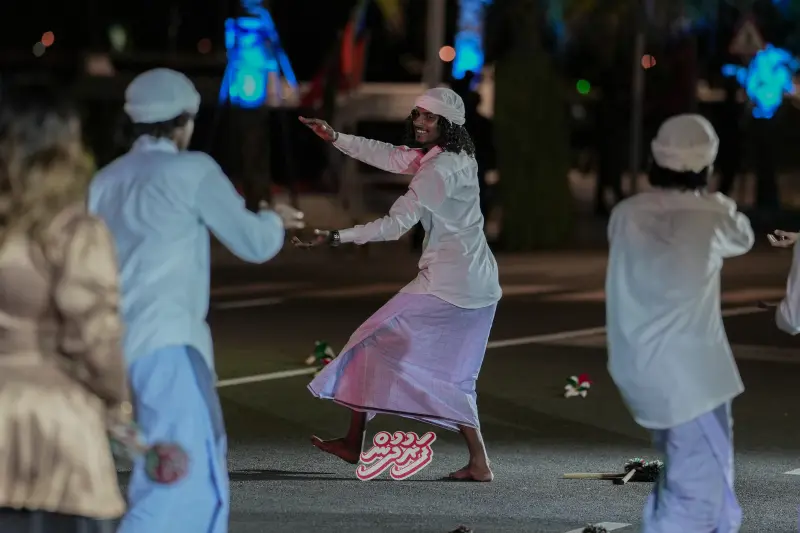 Minivan Dhuvas 2026