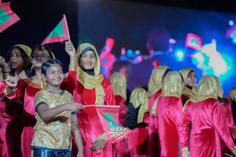Minivan Dhuvas 2026
