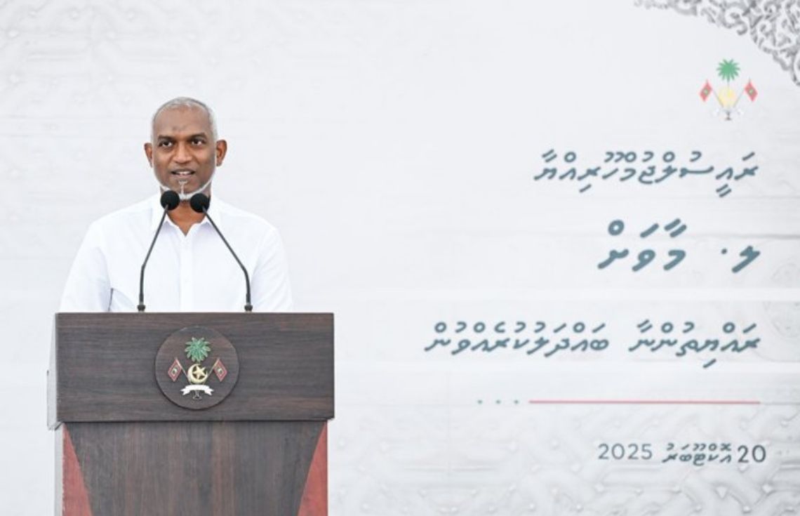 ރައީސް މުޢިއްޒު މާވަށު ރައްޔިތުންނާއި ބައްދަލުކުރެއްވުން