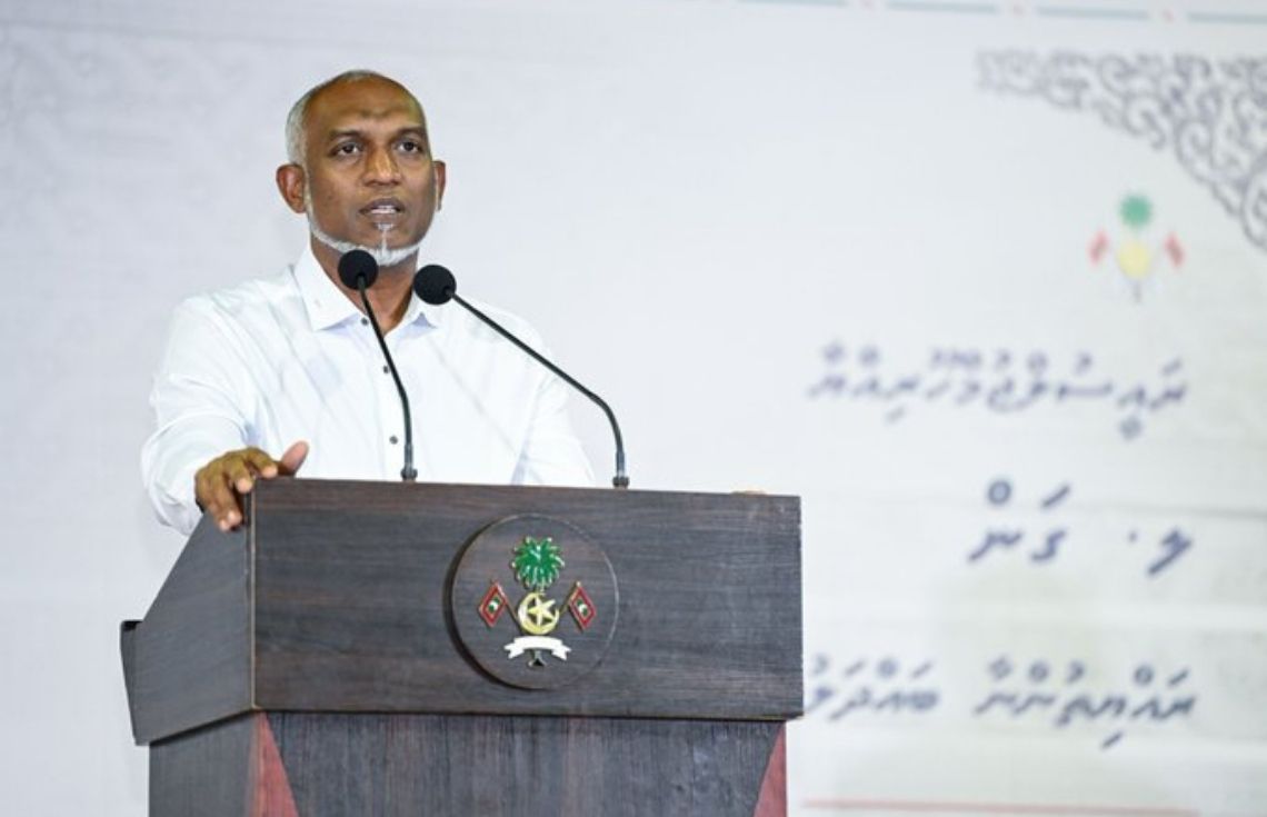 ރައީސް މުޢިއްޒު ގަމު ރައްޔިތުންނާއި ބައްދަލުކުރެއްވުން