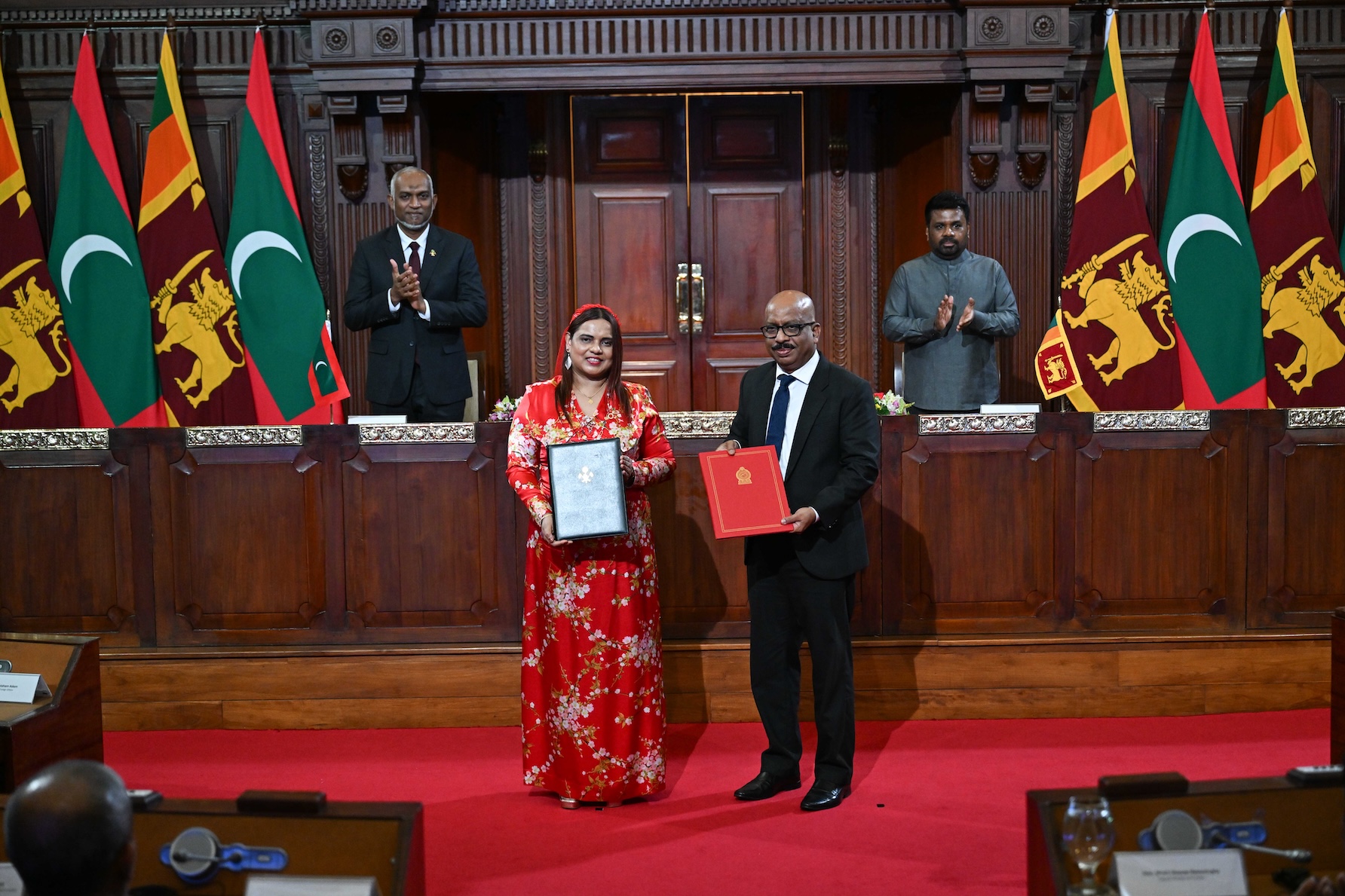 ދިވެހިރާއްޖެ އާއި ސްރީލަންކާއާ ދެމެދު އޮތް ގާތް ގުޅުން އިތުރަށް ހަރުދަނާކޮށް ފުޅާކުރުމުގެ ގޮތުން، ތަފާތު ހަތް ދާއިރާއަކުން ގުޅުން ބަދަހިކުރުމުގެ ފަހުމުނާމާތަކެއްގައި މިއަދު ވަނީ ސޮއިކޮށްފައި