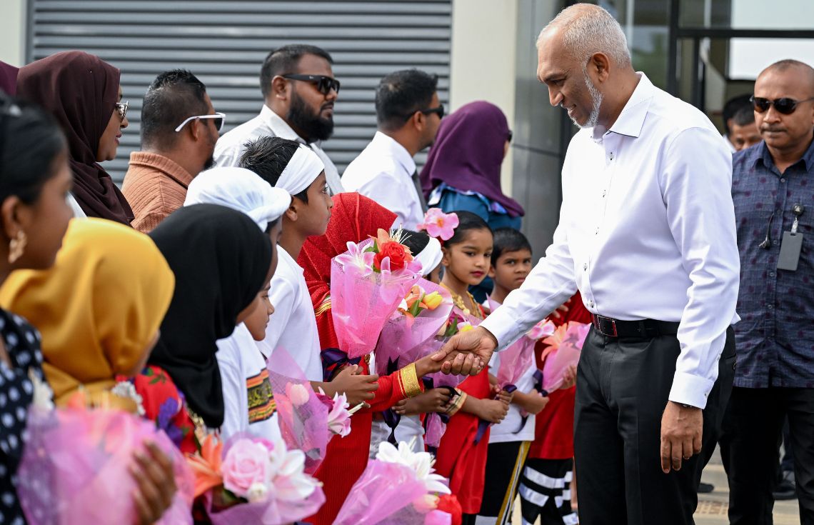 ރައީސް މުޢިއްޒުގެ ނ. އަތޮޅު ދަތުރުފުޅު މާފަރުން ފައްޓަވައިފި: ތަރައްޤީގެ މުހިންމު މަޝްރޫޢުތަކެއް އިފްތިތާޙުކުރައްވާނެ