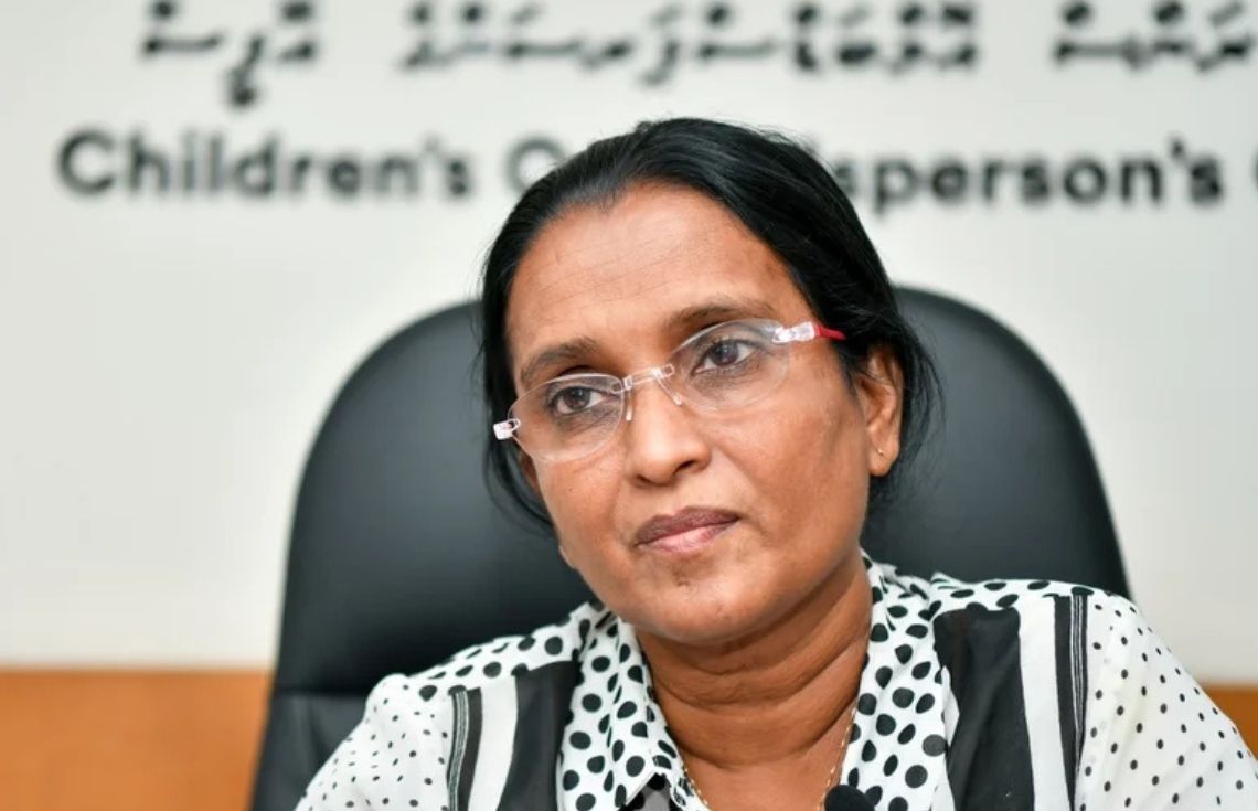 ޗިލްޑްރަންސް އޮމްބަޑްސް ޕަރސަންގެ މަޤާމުގައި ހުންނެވި ނިއުމާތުގެ  އިތުރު ފަސް އަހަރު އެމަޤާމުގައި ބެހެއްޓުމަށް ފާސްކޮށްފި