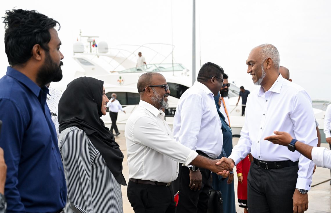 ފޮއްދޫ ބަނދަރުގެ މަސައްކަތް ބާރު ސްޕީޑުގައި ނިންމާދެއްވާނެ ކަމުގެ ޔަގީންކަން ރައީސް ދެއްވައިފި