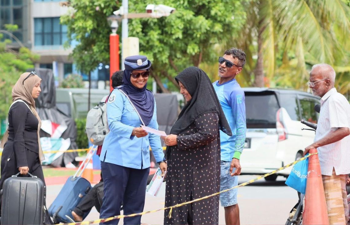 ގެދޮރާއި އަގުހުރި ތަކެއްޗަށް ގެއްލުމެއް ލިބުމުން ކުރެވިދާނެ ކަންކަން ކިޔަދިނުމަށް "ސޭފް ހޮލިޑޭސް" ޕްރޮގްރާމު ކުރިއަށްގެންގޮސްފި