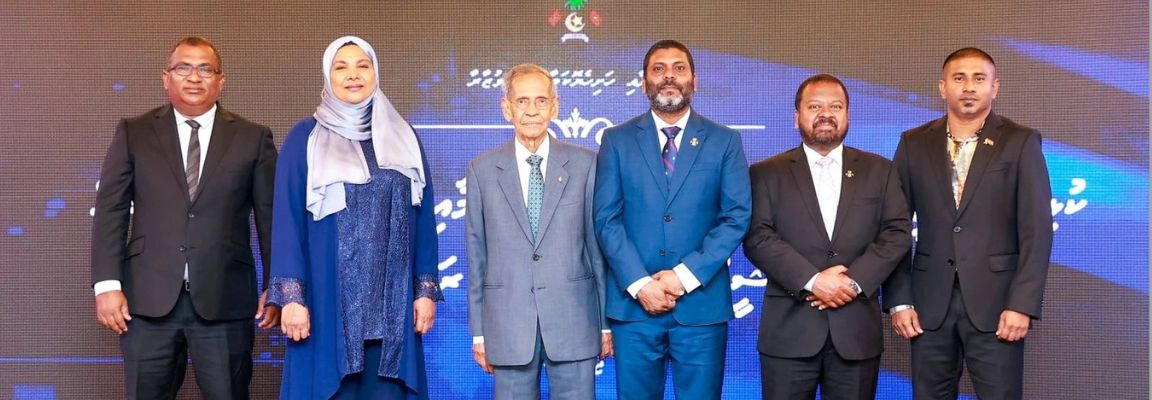 ކުޅިވަރާބެހޭ ވުޒާރާއިން ކުރީގެ ކުޅިވަރު ވަޒީރުންގެ ޚިދުމަތުގެ އަގުވަޒަންކޮށްފި