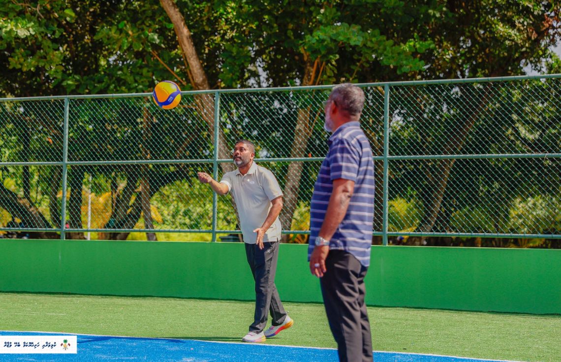 ފިއްލަދޫގައި ޤާއިމްކުރި އައުޓްޑޯ ވޮލީބޯޅަ ކޯޓު ރަސްމީކޮށް ހުޅުވައިފި
