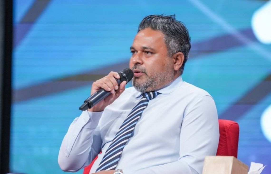ސިޔާސީ ފިކުރެއްގެ ސަބަބުން މުވައްޒަފުން ވަޒީފާއިން ވަކިނުކުރައްވާނެކަން ރައީސް ދަނީ ސާބިތުކޮށްދެއްވަމުން: ވަޒީރު ޝިޔާމް