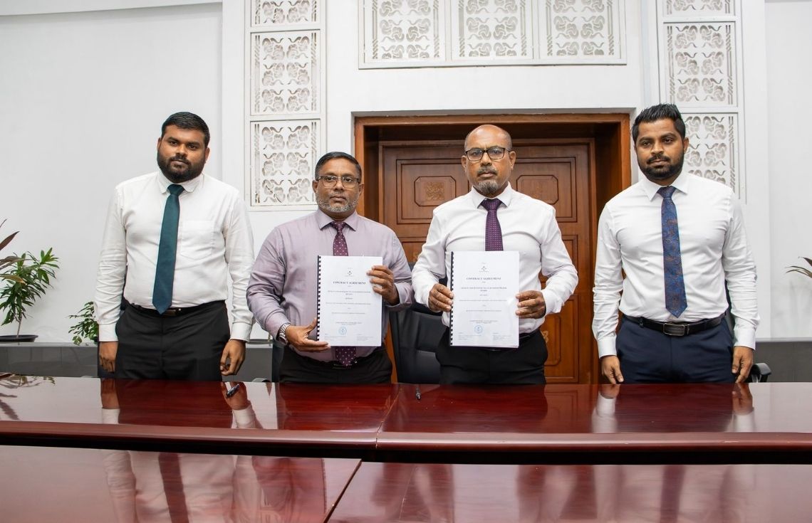 11 ރަށެއްގެ މަގުތައް ޒަމާނީ ފެންވަރަށް ތަރައްޤީކުރުމުގެ އެއްބަސްވުމުގައި ސޮއިކޮށްފި
