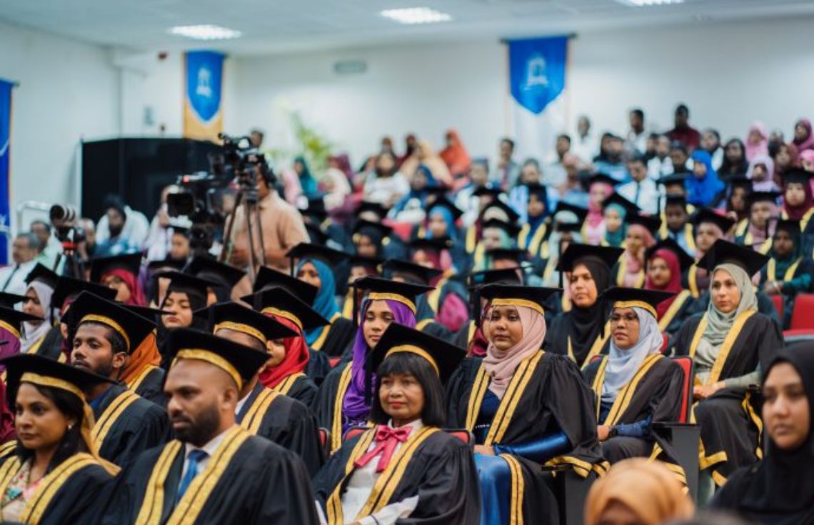 މަތީ ތަޢުލީމު ޙާޞިލުކުރުމަށް ސަރުކާރުން ދޫކޮށްފައިވާ ފައިސާގެ ޢަދަދު 1 ބިލިޔަނަށް
