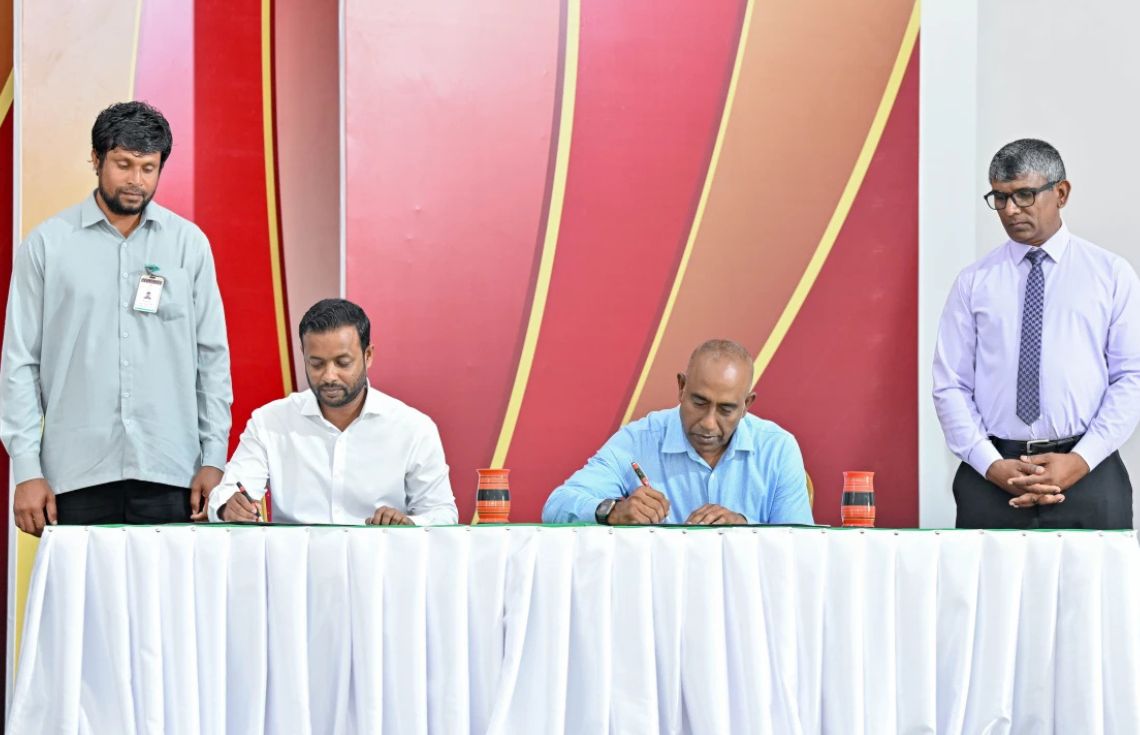 ތުޅާދޫ ކަލްޗަރަލް ސެންޓަރާއި އެއަރޕޯޓު ޤާއިމްކުރުމުގެ އެއްބަސްވުމުގައި ސޮއިކޮށްފި