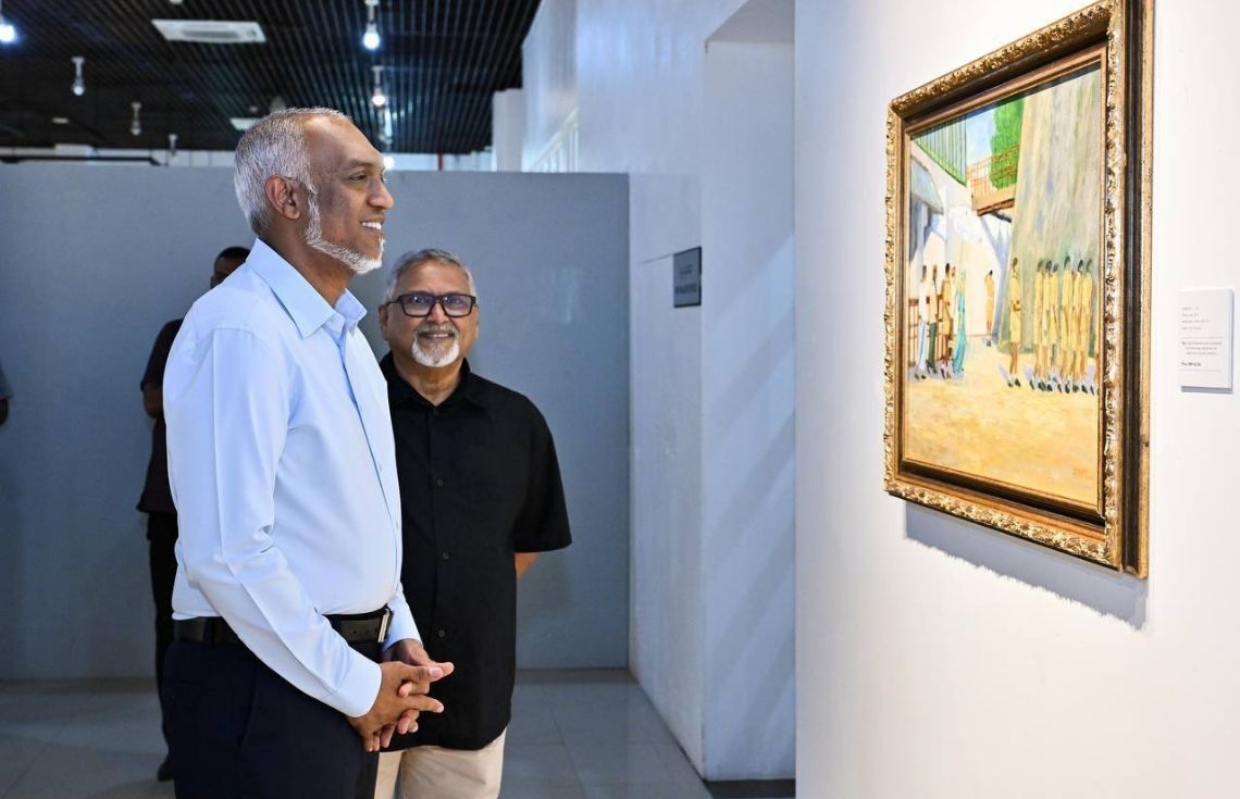 ރައީސް މުޢިއްޒު "އިޙްސާސް" އާޓްއެގްޒިބިޝަންއަށް ޒިޔާރަތްކުރައްވައިފި