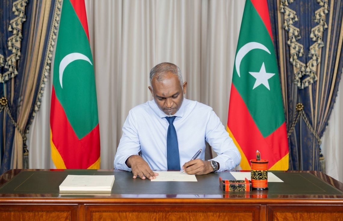 ބަންޑާރަނައިބުގެ އޮފީހުގެ ޤާނޫނަށް ފުރަތަމަ އިޞްލާޙު ގެނައުމުގެ ބިލު ރައީސް ތަޞްދީޤުކުރައްވައިފި