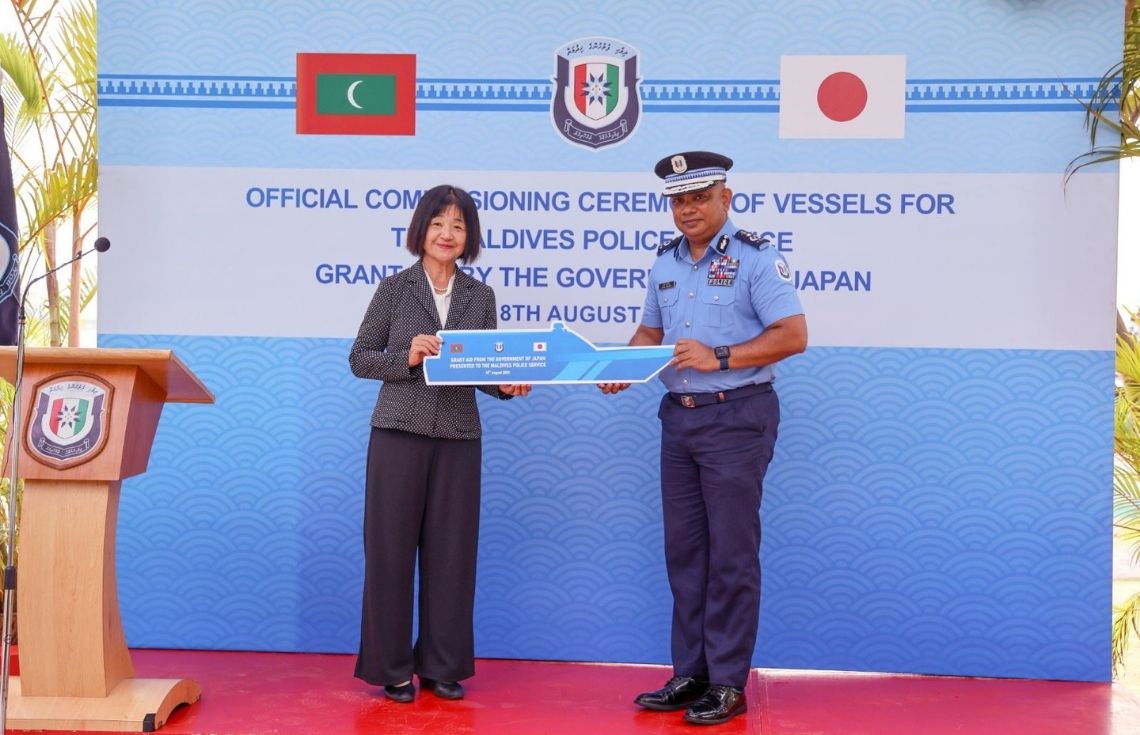 ޖަޕާން ސަރުކާރުން ދިވެހި ފުލުހުންގެ ޚިދުމަތަށް ފަސް ލޯންޗު ހަދިޔާކޮށްފި