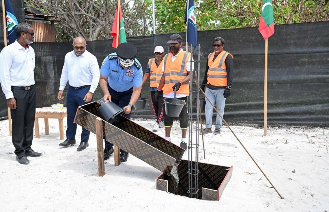 އއ. މާޅޮހު ފުލުހުންގެ މަރުކަޒު އިމާރާތްކުރުމުގެ ޢަމަލީ މަސައްކަތް ފަށްޓަވައިފި