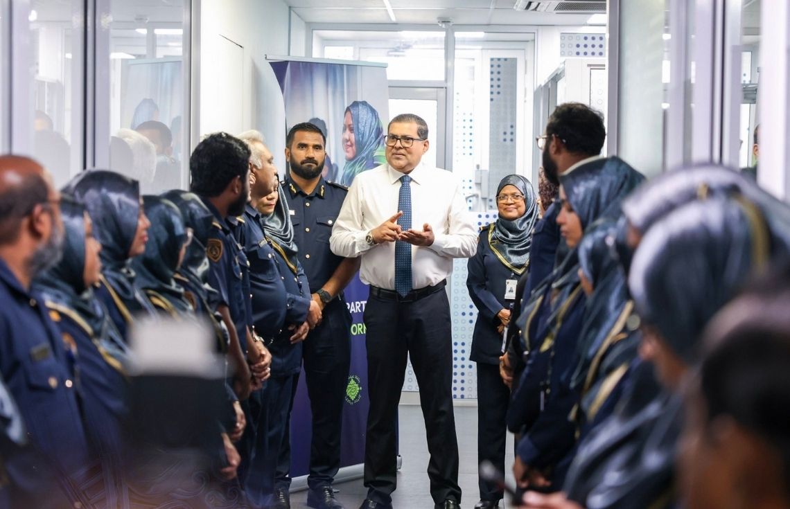 އިމިގްރޭޝަންގެ ޚިދުމަތްތައް ރަނގަޅުކުރުމަށް 3 ކެމްޕޭނެއް ރަސްމީކޮށް ފަށައިފި