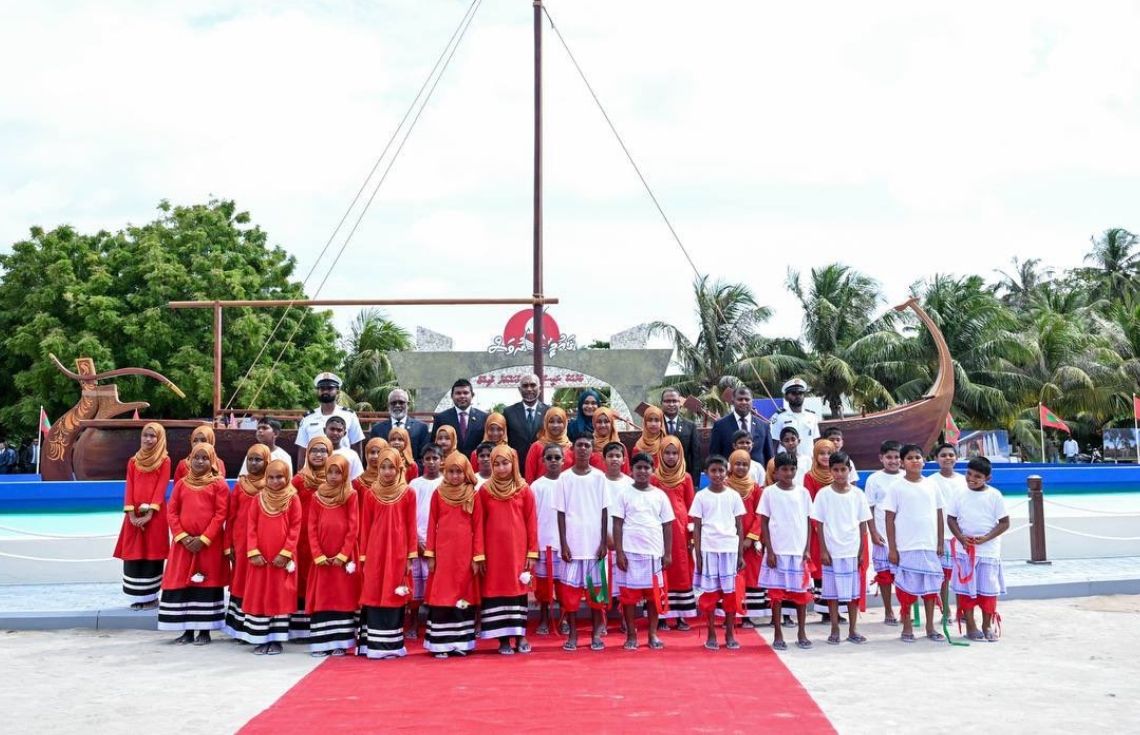 އުތީމުން ރައީސުލްޖުމްހޫރިއްޔާގެ ދެކަނބަލުންނަށް ހޫނު މަރުޙަބާއެއް!