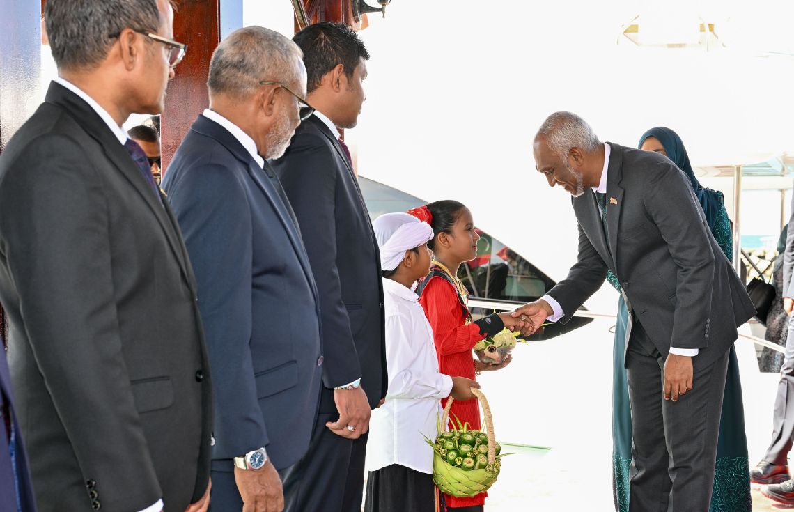 ތިލަދުންމަތީ ދެކުނުބުރީގެ ރަށްތަކަށް ކުރައްވާ ދަތުރުފުޅެއްގައި ރައީސުލްޖުމްހޫރިއްޔާ ފުރާވަޑައިގެންފި