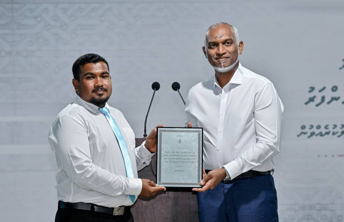 ނޮޅިވަރަންފަރުގައި ބިނާކޮށްފައިވާ  100 ހައުސިންގ ޔުނިޓް ރަސްމީކޮށް ރަށު ކައުންސިލާ ހަވާލުކޮށްފި