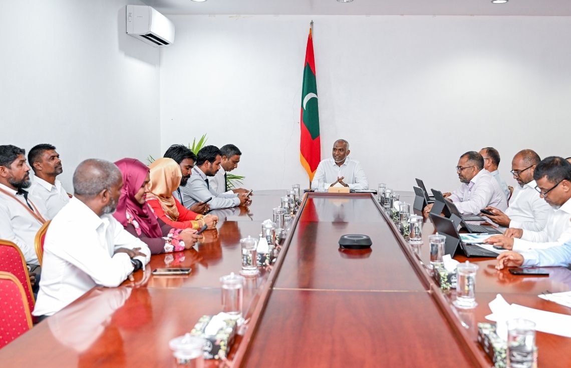 ރައީސުލްޖުމްހޫރިއްޔާ، ހަނިމާދޫ ކައުންސިލާއި ބައެއް މުއައްސަސާތަކުގެ އިސްވެރިންނާ ބައްދަލުކުރައްވައިފި