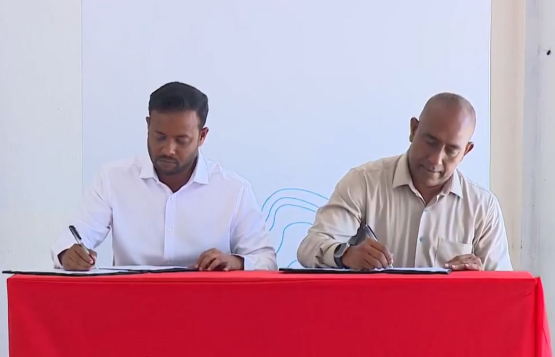 ނެއްލައިދޫ ޑިންގީ ޕްލެޓްފޯމް، މަގުހެދުން، އަދި ހައުސިންގ މަޝްރޫޢުގެ އެއްބަސްވުމުގައި ސޮއިކޮށްފި