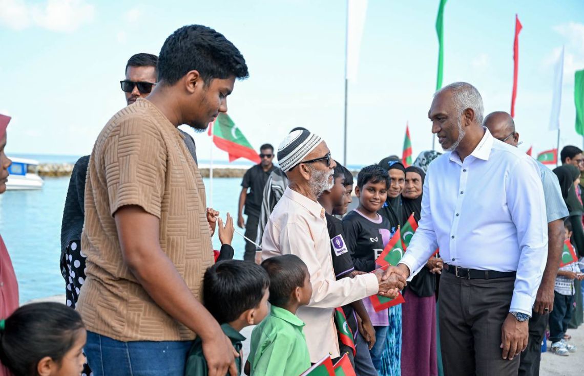 ރައީސް ޑރ މުޢިއްޒު ހދ ނޮޅިވަރަމަށް ވަޑައިގެންފި