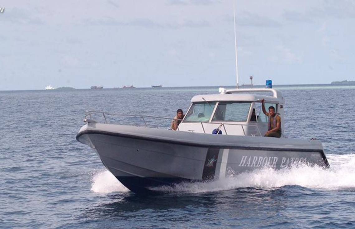 ތުލުސްދޫ ކައިރިޔަށް ދޯންޏެއް ބަންޑުންޖަހާލައި ދިވެއްސަކު ނިޔާވެއްޖެ