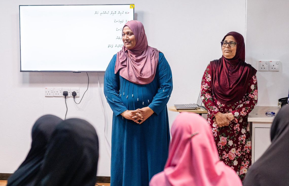 "އިޙުސާސްތައް ބަޔާންކުރުން": އިސްރަށްވެހީންނަށް ޚާއްޞަ ސެޝަނެއް ކުރިއަށް ގެންގޮސްފި
