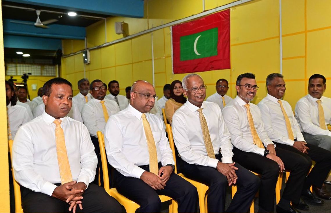 ސަރުކާރު ހަމަމަގަށް އެޅުވުމުގެ ނަމުގައި އެމްޑީޕީން މަގުމައްޗަށް ނުކުމެ މުޒާހަރާ ކުރަން ނިންމައިފި
