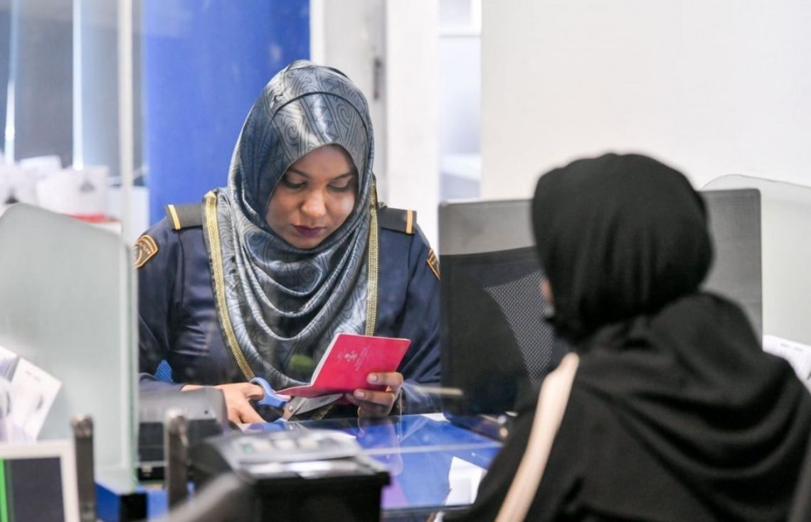 ސަރުކާރު ބަންދުވިޔަސް ޕާސްޕޯޓުގެ ޚިދުމަތް މާދަމާ ލިބޭނެ: އިމިގްރޭޝަން