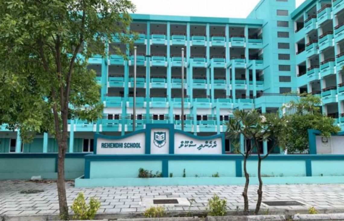 ފުލުހުންނަށް ލިބުނު މަޢުލޫމާތަކާ ގުޅިގެން ރެހެންދި ސްކޫލު ބަލާފާސްކުރަނީ