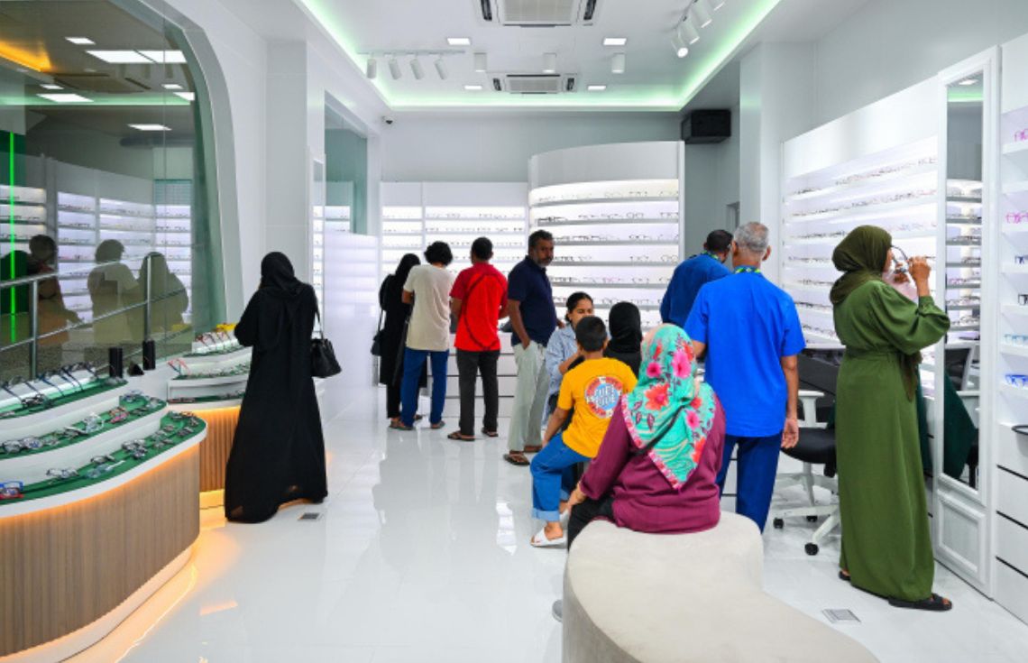 އައިޖީއެމްއެޗް އޮޕްޓިކަލްސްއިން 800 އަށްވުރެ ގިނަ ފަރާތްތަކަށް އައިނު ދޫކޮށްފި