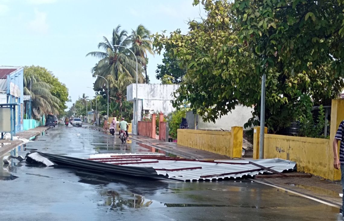 އައްޑޫ މަރަދޫފޭދުއަށް ނަގޫރޯޅިއެއް އަރައި، ބޮޑެތި ގެއްލުންތަކެއް!