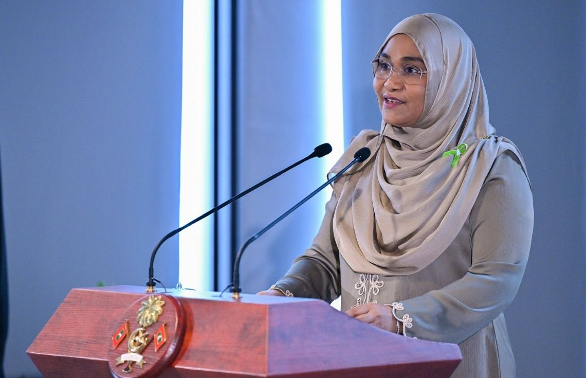 އަލަށް އުފަންވާ ކުދީންގެ ދުޅަހެޔޮކަމަށްޓަކާ ޞިއްޙީ ހުރިހާ ޚިދުމަތްތެރިން ގުޅިގެން މަސައްކަތްކުރަން ޖެހޭ: މެޑަމް ސާޖިދާ