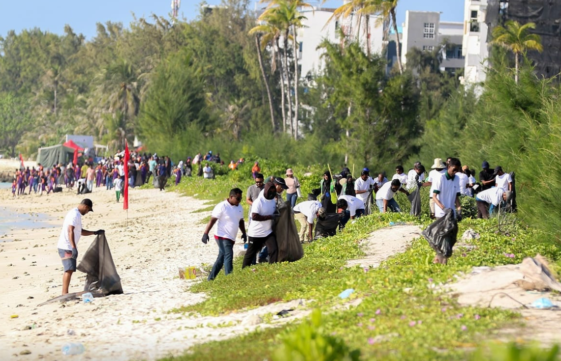 ވޯލްޑް ކްލީން އަޕް ދުވަހާ ގުޅުވައި އެޗްޑީސީއިން ހުޅުމާލޭގެ ގޮނޑުދޮށާއި މޫދު ސާފުކުރަނީ