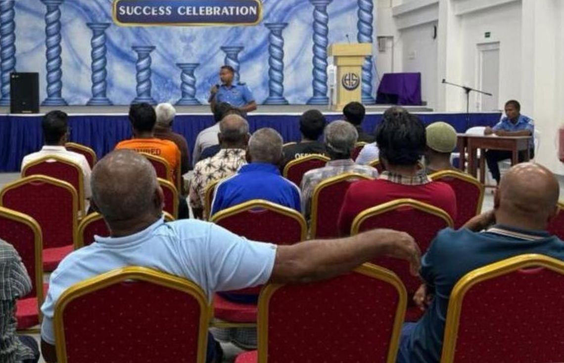 އެއްގަމު ދަތުރުފަތުރުގެ ޤާނޫނަށް ހެނބަދޫ ރައްޔިތުން އަހުލުވެރިކުރުމަށް ފުލުހުންގެ ޚާއްޞަ ސެޝަނެއް