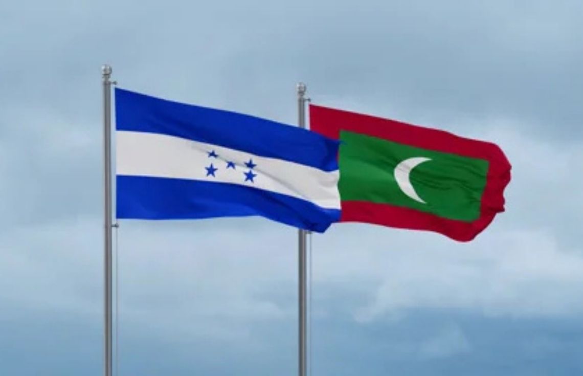 ހޮންޑޫރަސްގެ މިނިވަން ދުވަހުގެ މުނާސަބަތުގައި ރާއްޖޭގެ ޚާރިޖީ ވަޒީރު ތަހުނިޔާ ފޮނުއްވައިފި